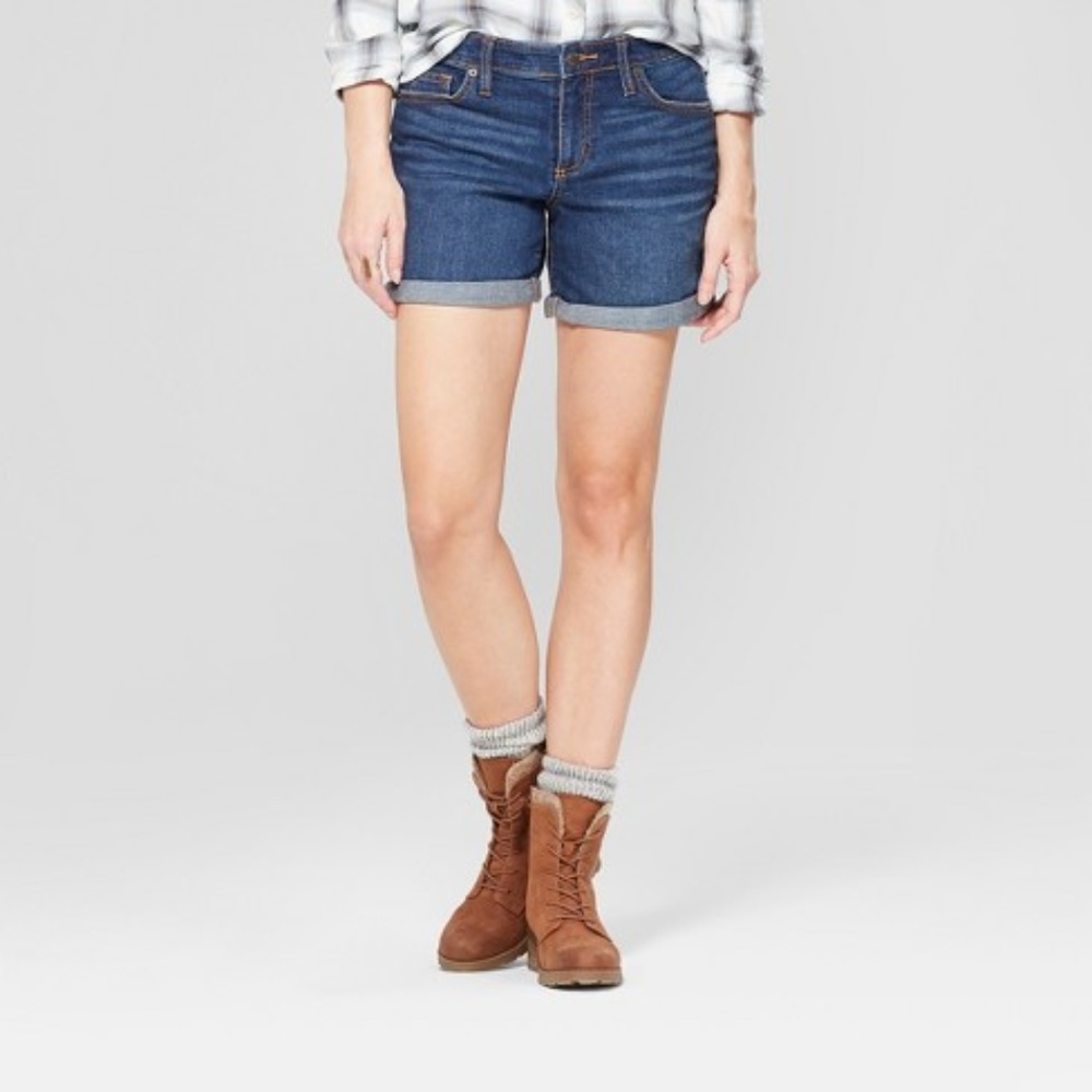 NWT Universal Thread Midrise Boyfriend Jean Shorts